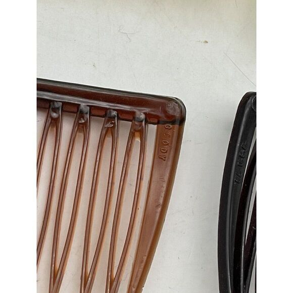 Goody Lot of 4 Vintage Plastic Hair Combs Assorted Colors Made In USA main image 2